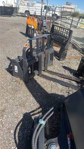 lot 245 image: Arteer Powerful Tools RPT-42L Pallet Fork 3000 lbs Capacity