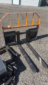 lot 247 image: Arteer PF-42L Pallet Fork 3000 lbs Capacity 405 lbs Weight