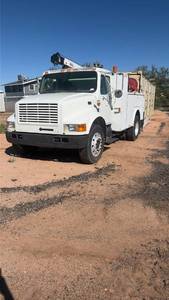 lot 265 image: International Utility Truck IMT 5020 Crane DA435HA Air Compressor