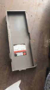 lot 271 image: Mini skid weld on plate