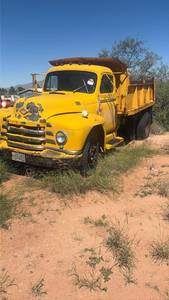 lot 283 image: Diamond T Dump Truck Yellow
