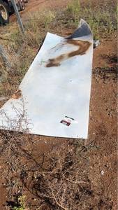 lot 405 image: White plastic sheet 4x10x316