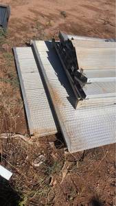 lot 408 image: Aluminum Loading platform and stair treads.