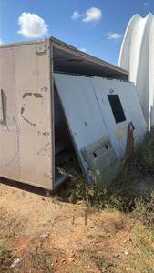lot 436 image: Eclosed 6ft x 14 ft Box Unit 436