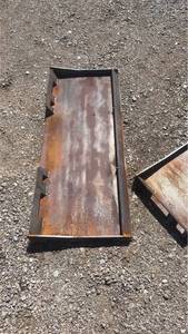 lot 752 image: Skid Steer Loader Bucket Attachment with Side Cutouts