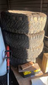 lot 287 image: 4 Off-Road Tires LT29610R18