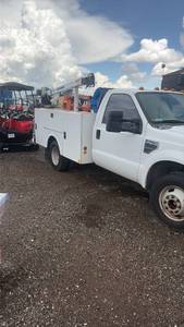 lot 300 image: 2008 service truck with crane and compressor