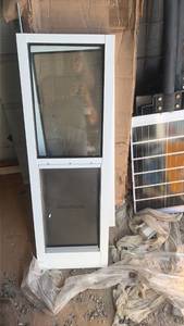 lot 313 image: PetSafe Sliding Glass Door Insert with Solar LED Street Light and steam cleaner