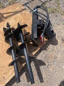 lot 316 image: Mini skid 2-Auger Earth Auger Attachment with Hydraulic Hose