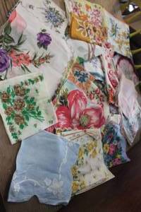 lot 4588 image: Vintage Hankies