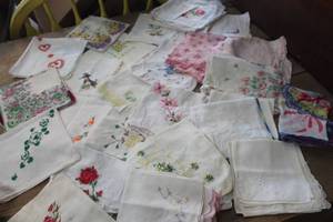 lot 4591 image: Vintage Hankies