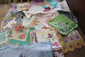 lot 4593 image: Vintage Hankies
