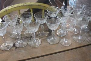 lot 4595 image: Vintage Stemware