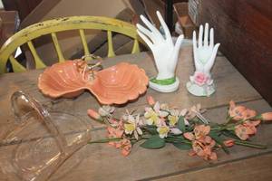 lot 4625 image: Vtg. Ladys Hand Sculptures, Glass Basket & More