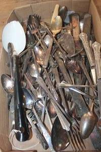 lot 4633 image: Vintage Silverware