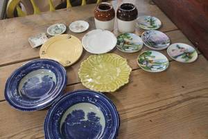 lot 4635 image: Vintage Dishes and Small Crocks