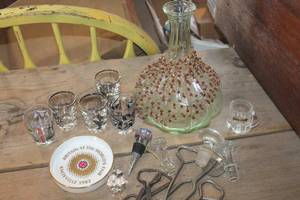 lot 4642 image: Vintage Decanter, Bottle Openers and More