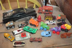 lot 4644 image: Vintage Toy Cars and More
