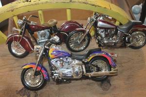 lot 4645 image: Harley Davidson Collector Motorcycles