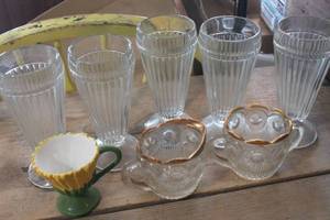 lot 4646 image: Glass Sundae Glasses and More