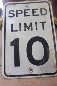 lot 4668 image: Metal 12 x 18 Speed Limit Sign