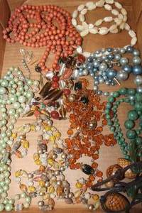 lot 4693 image: Misc. Jewelry