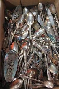 lot 4748 image: Misc. Vintage Silverware