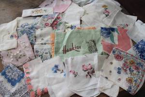 lot 4751 image: Vintage Hankies