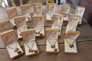 lot 4756 image: IOV Vintage Butterfly Necklaces
