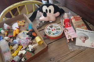 lot 4758 image: NIP Mary Make Up Doll and More