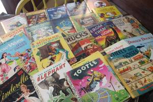 lot 4764 image: Vintage Little Golden Books and More