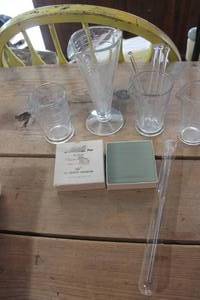 lot 4770 image: Vintage Chemistry Set and Microscope Slides