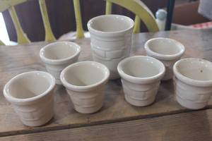 lot 4773 image: Longaberger Pottery Cups
