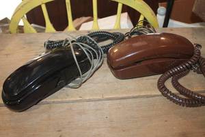 lot 4774 image: Vintage Telephones untested
