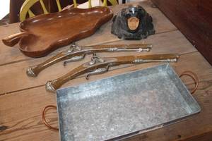 lot 4788 image: Metal Gun Wall Dcor and More