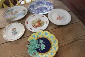 lot 4800 image: Vintage Dcor Plates