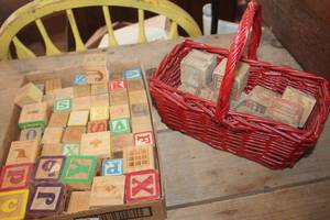 lot 4803 image: Vintage Wooden Blocks