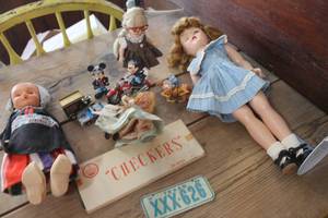 lot 4827 image: Antique Dolls and More