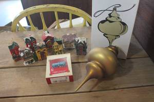 lot 4840 image: Hallmark Ornament IOB and More