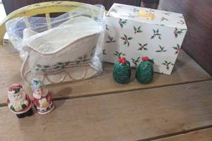 lot 4841 image: IOB Mikasa Sled Candy Dish & S&P Shakers