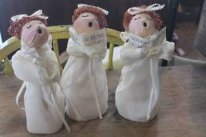 lot 4843 image: Vintage Papier Mache Face Angels