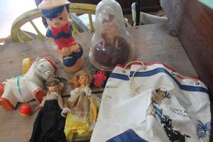 lot 4873 image: Vintage Dolls, Toys & More