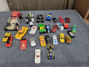 lot 642 image: Diecast Toy Cars Lot  Pieces Mixed Models