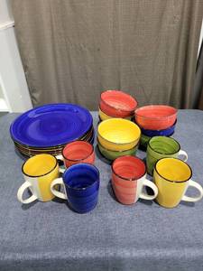 lot 654 image: Gibson Home 22 Piece Color Vibes Handpainted Stoneware Dinnerware Set One of the Bowls Has a Chip See Pictures