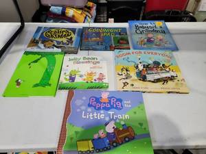 lot 694 image: Childrens Picture Books Lot of 7 Titles