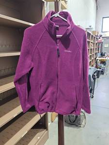 lot 705 image: Columbia Fleece Zip Jacket Purple Size XL