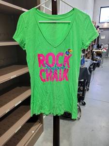 lot 715 image: Rock Chalk V-Neck Short Sleeve T-Shirt Green Size XL