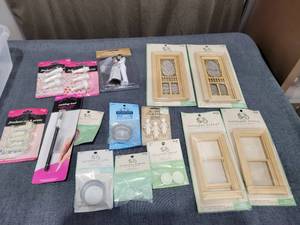 lot 746 image: Craft Supplies Lot - Fondant Tools, Mayberry Street Miniatures, Dollhouse Accessories