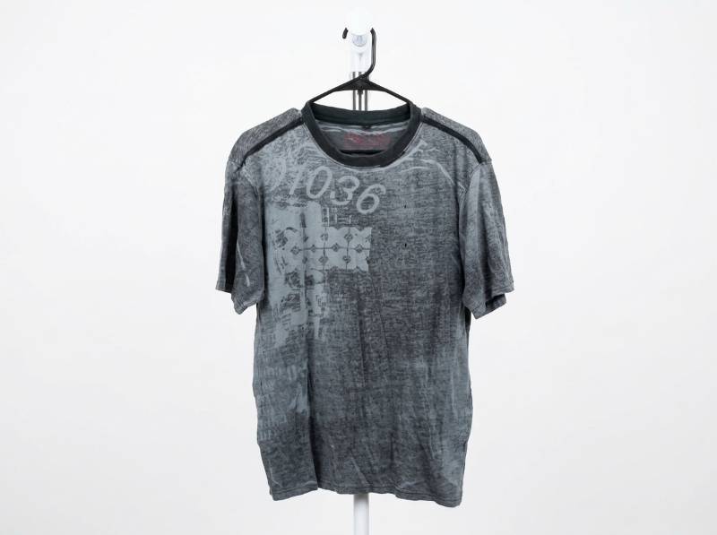 lot 25722 image: Royal Premium Graphic T-Shirt Gray Raglan - XL