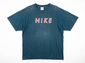 lot 25999 image: Nike Graphic T-Shirt - XXL